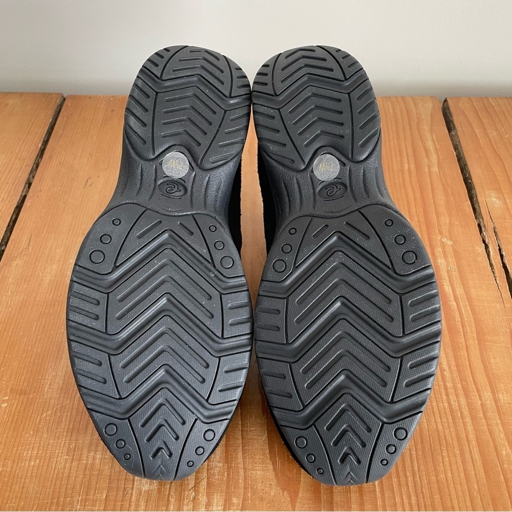 Easy Spirit Traveltime Black Suede & Bronze Sparkle Slip On Shoes Size 7.5 Wide - Picture 8 of 16